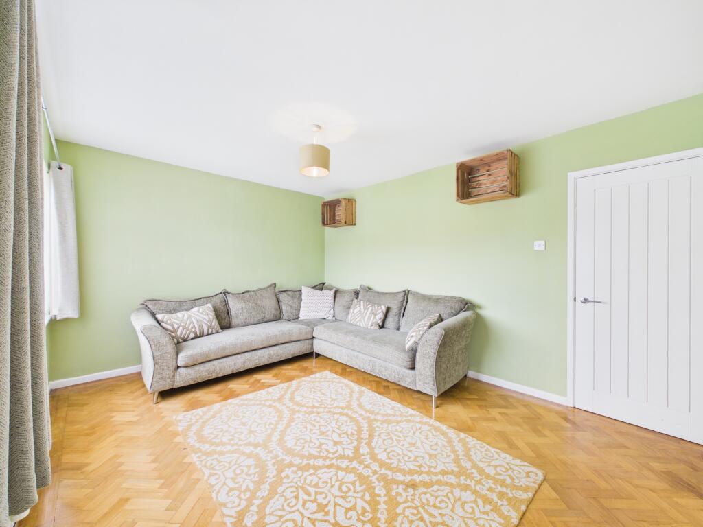 Apartment in Cardiff - View 3