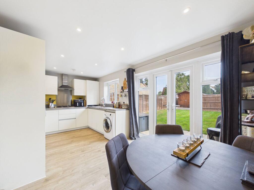 House in Royston, Bassingbourn-cum-Kneesworth - View 5