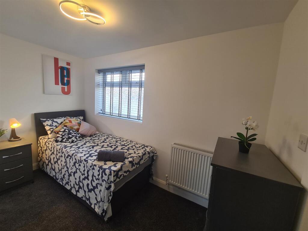 Barker Street, Oldbury photo 4