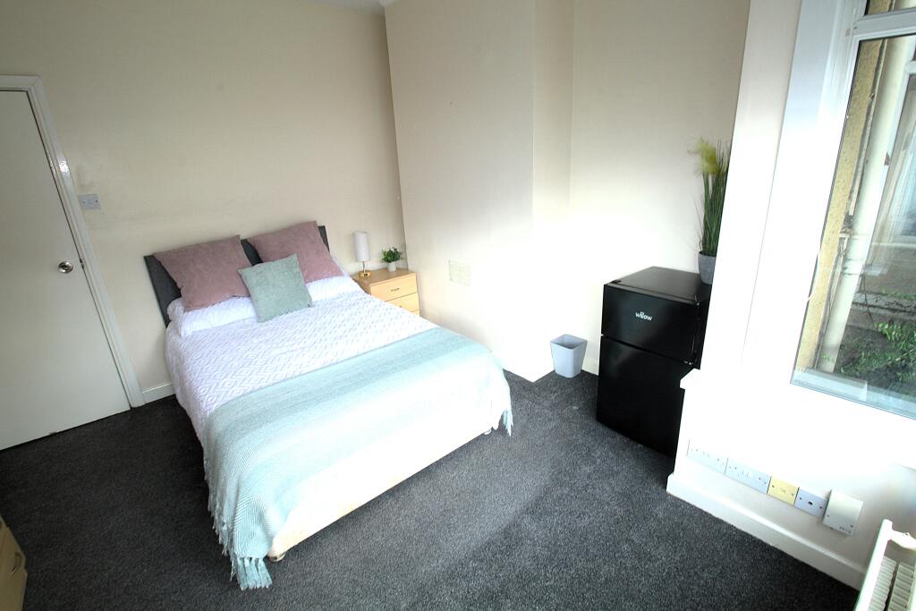 House in Lincoln, New Boultham - More