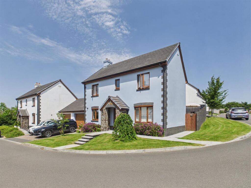 Main image of property: Newton Heights, Kilgetty