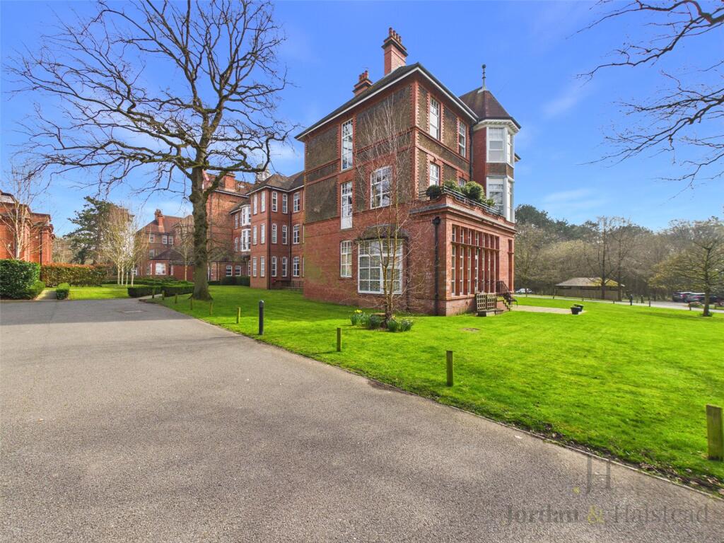 Kingswood Park, Kingswood, Frodsham, Cheshire, WA6 photo 3