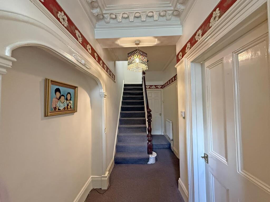 House in Plymouth, St. Judes - More