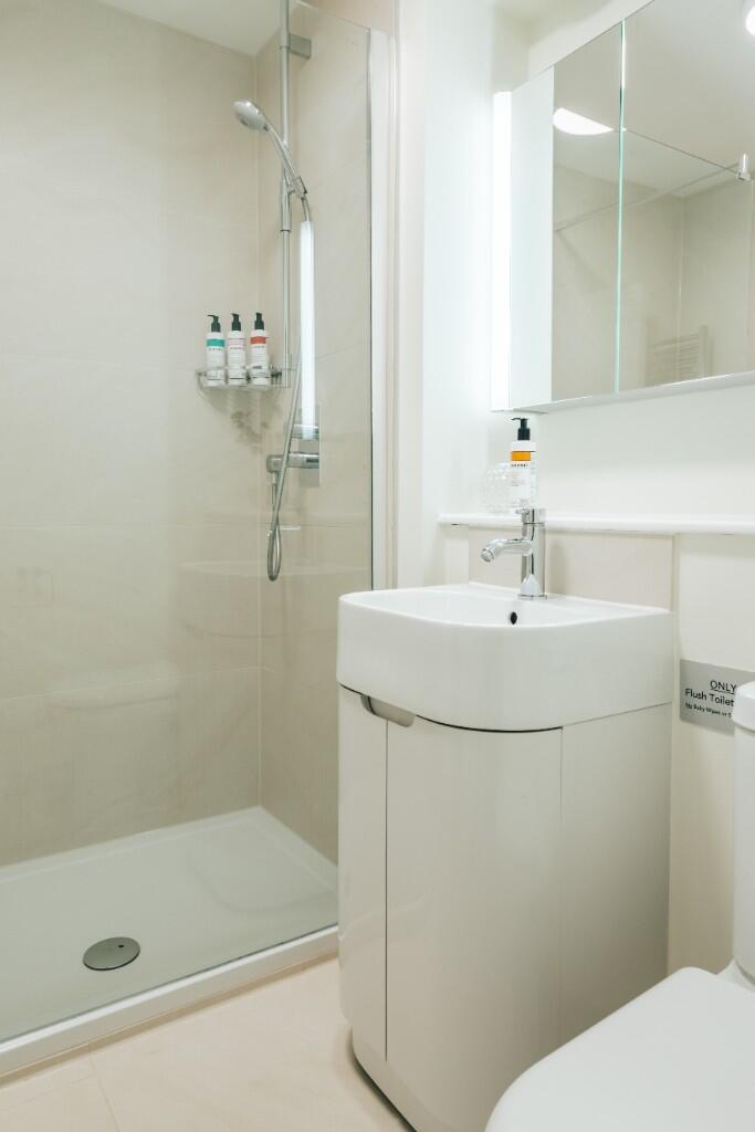 2 bedroom serviced apartment for rent