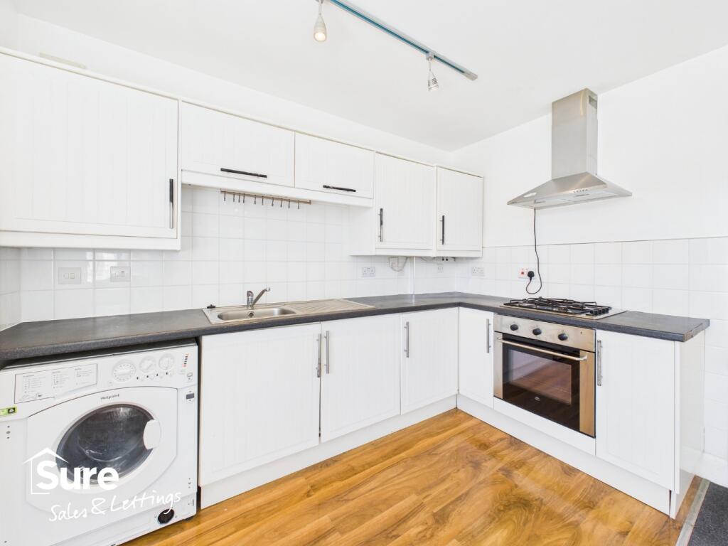 Main image of property: Queensway, Hemel Hempstead, Hertfordshire, HP2 5DF