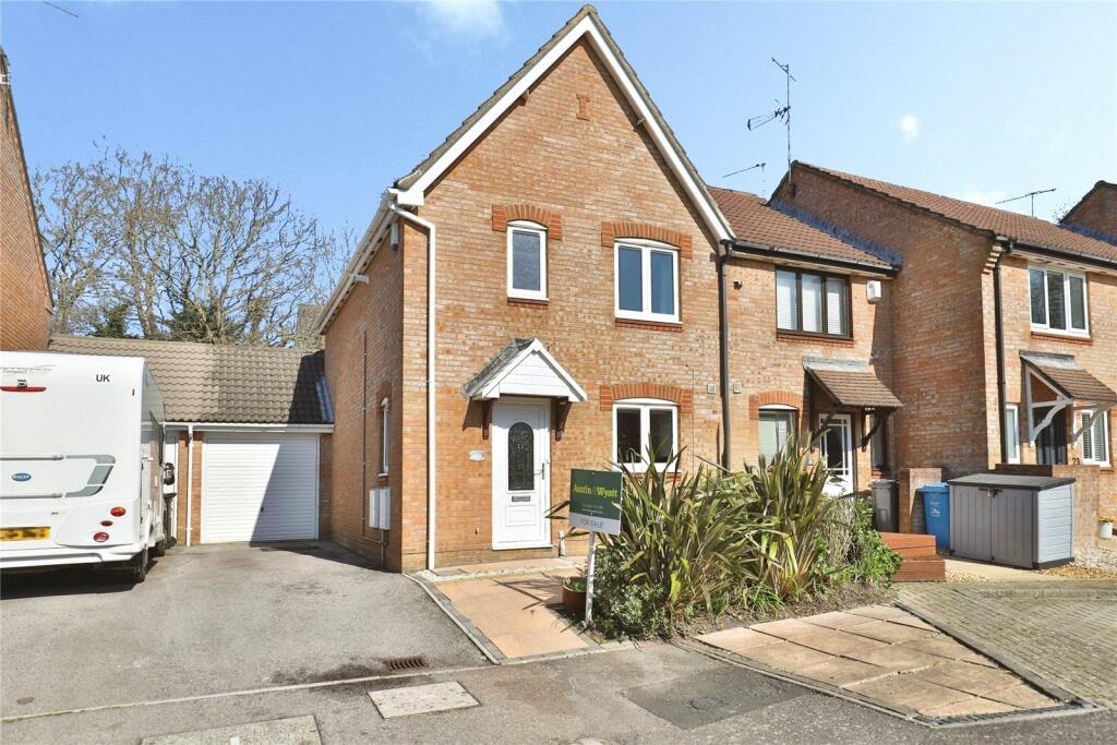 Main image of property: Doulton Gardens, Whitecliff, Poole, Dorset, BH14