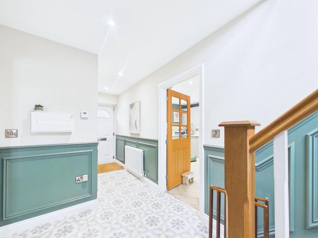 House in Taunton - View 5