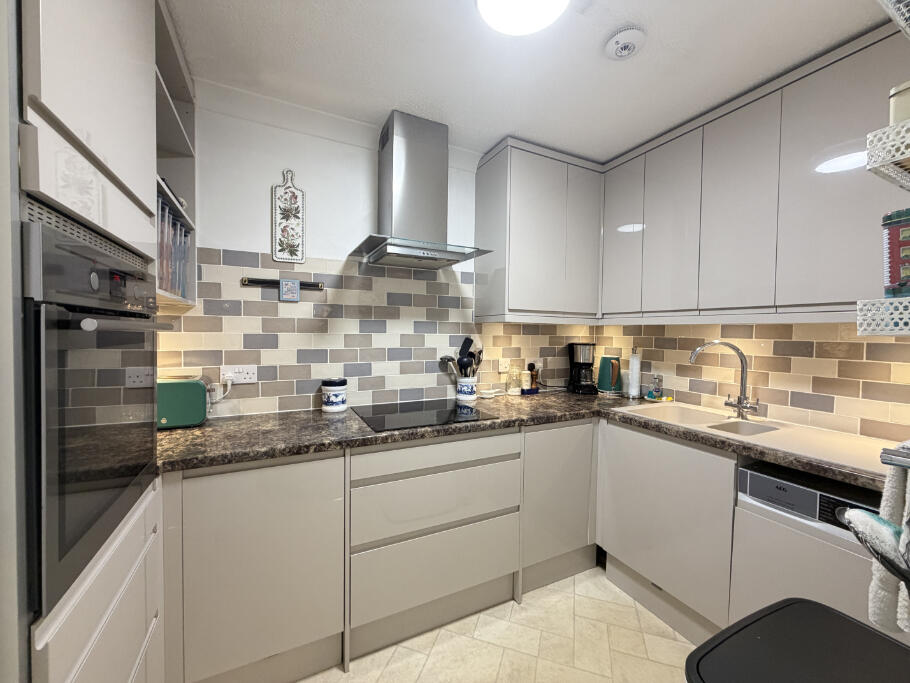 Apartment in Southampton - View 2