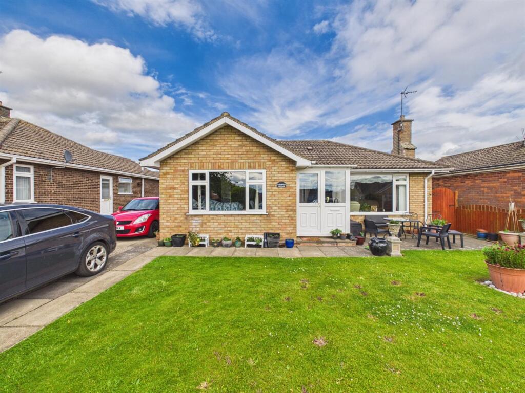 3-bed detached on Laburnum Court, Bridlington, £279,950