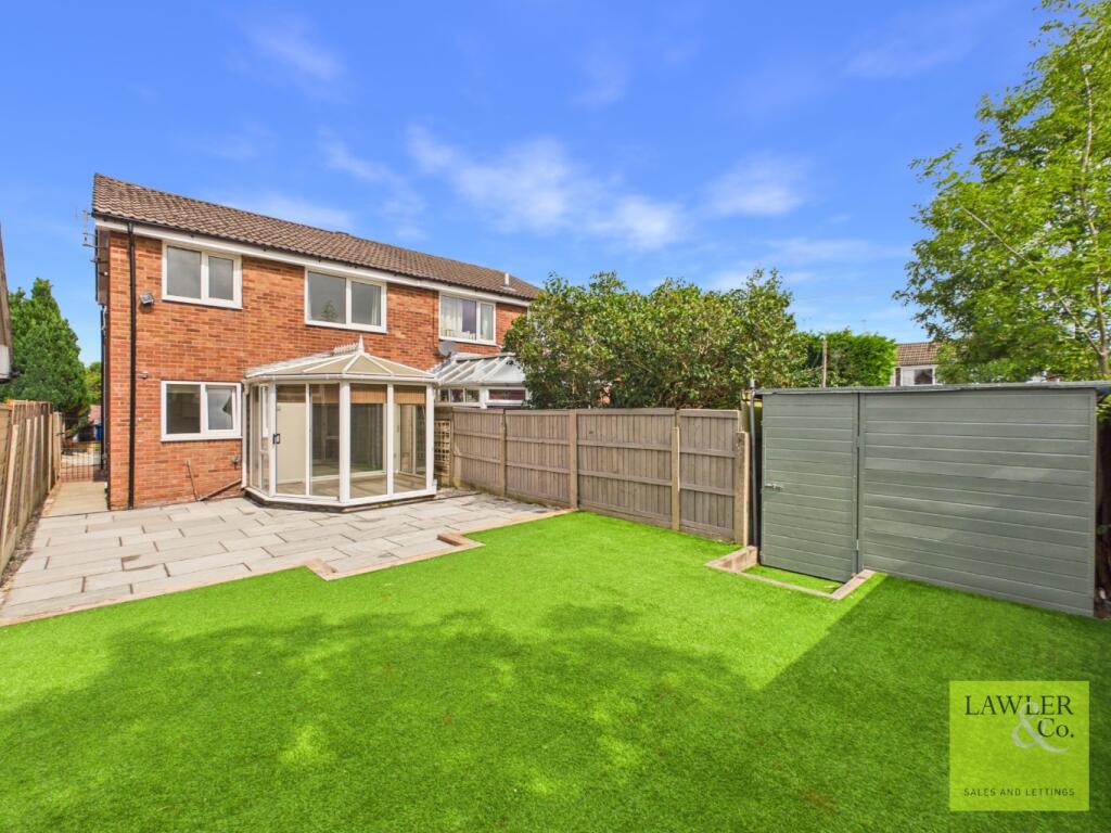 Dunnock Close, Stockport, Cheshire, SK2 5XD photo 2