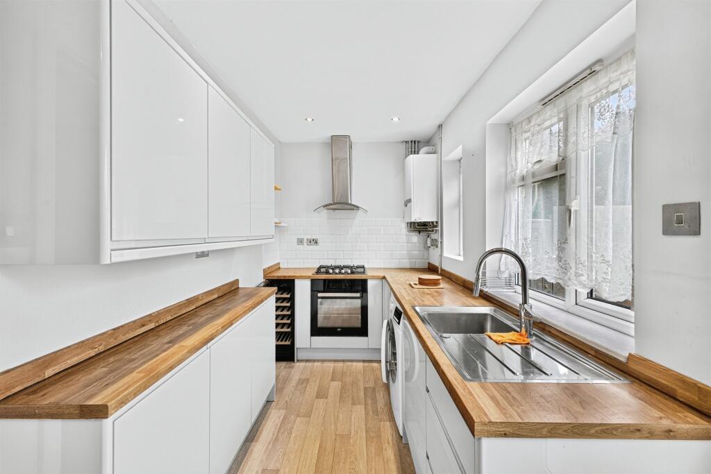 House in Northampton - View 4