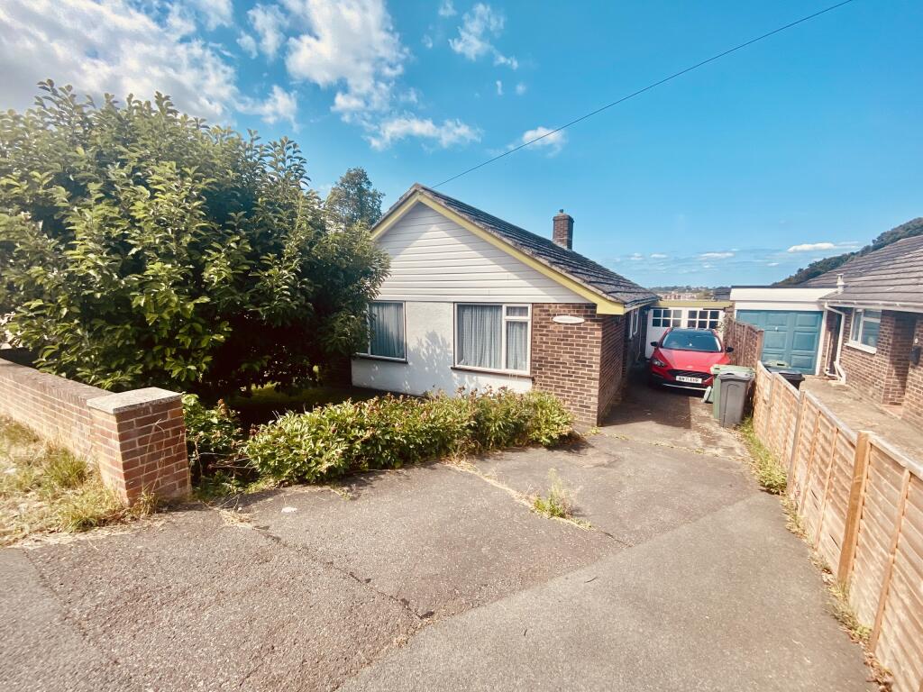 3-bed bungalow on Connaught Road, East Cowes, £310,000