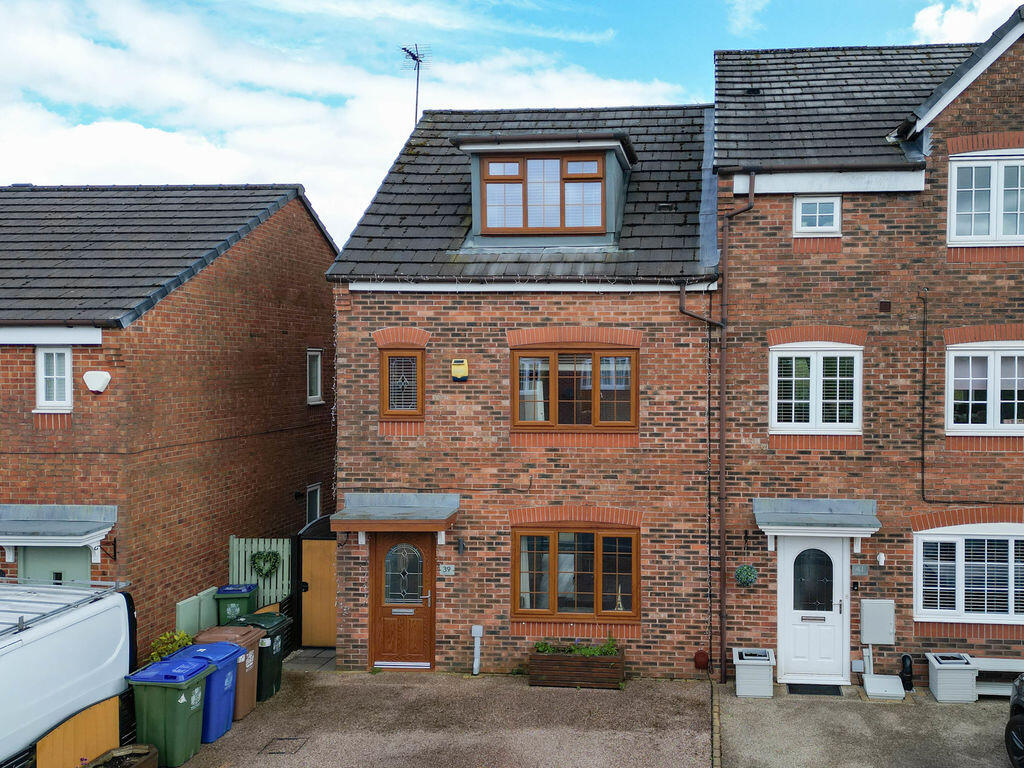 4-bed semi-detached on  39 George Street Hurstead OL16 2RR, £295,000