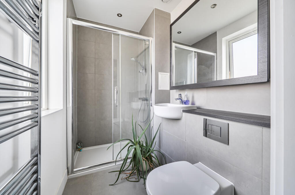 Apartment in Oxford, Barton Park, Oxfordshire - More