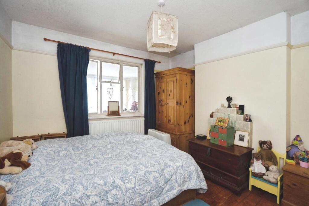 House in Worthing, West Sussex - View 4