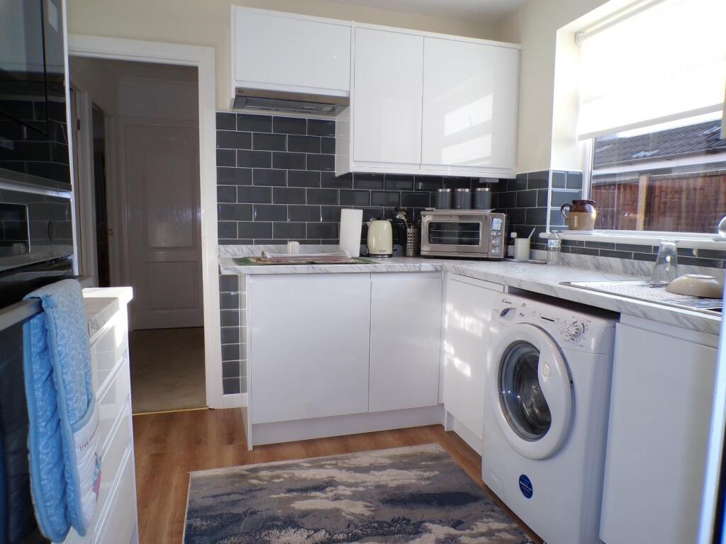 Cherwell Close, Hollinwood, Oldham photo 4