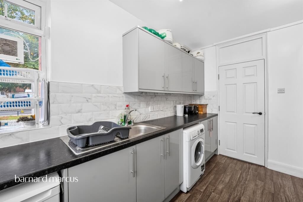 Apartment in London - View 4