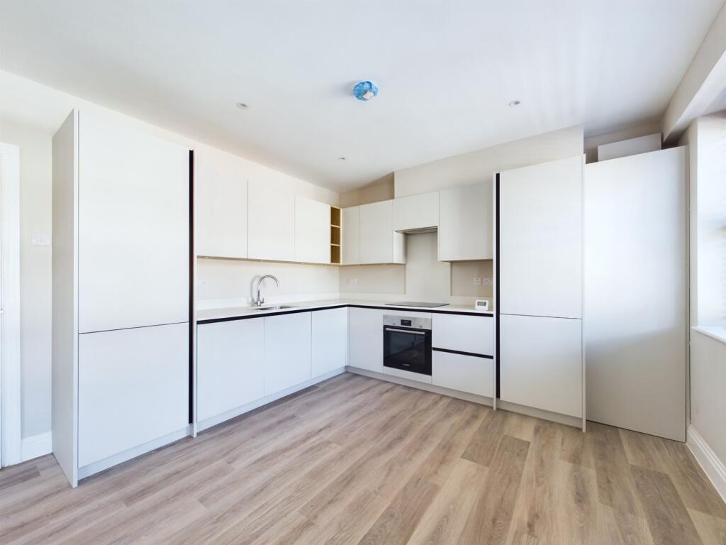 Main image of property: High Street, Marlow, Buckinghamshire