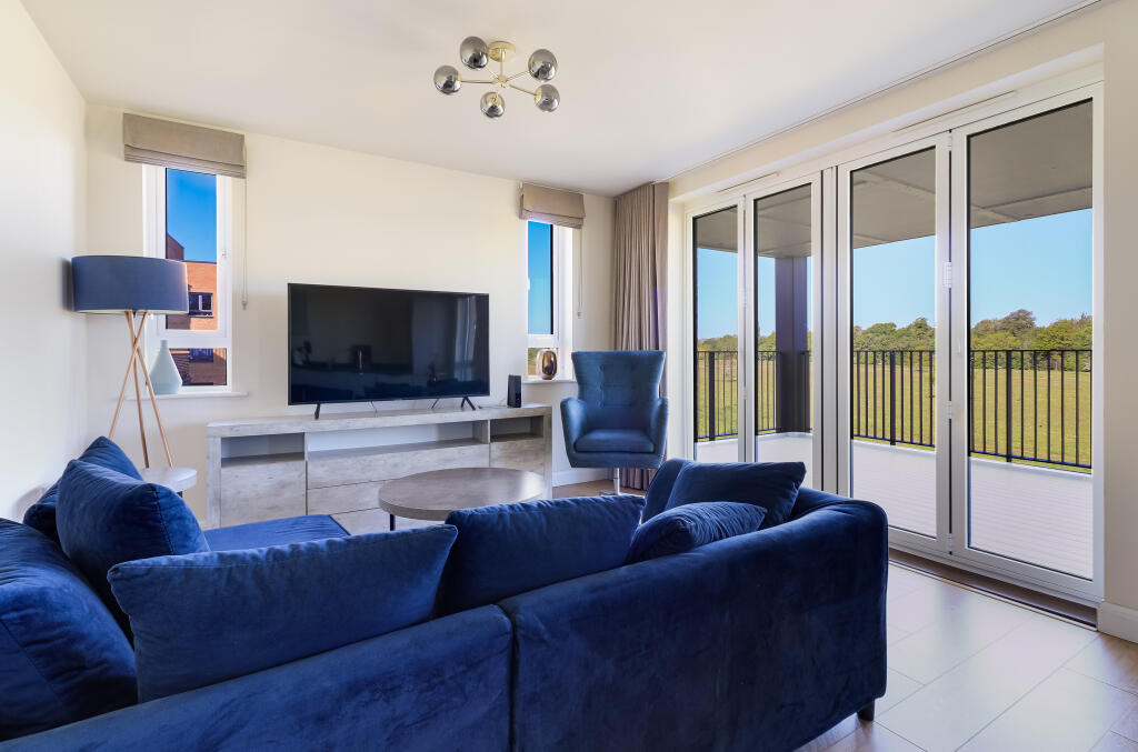 Apartment in South Cambridgeshire, South Trumpington - View 2