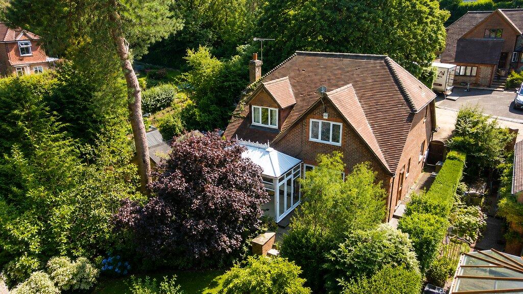 West View Road, Headley Down, Hampshire, GU35 photo 2