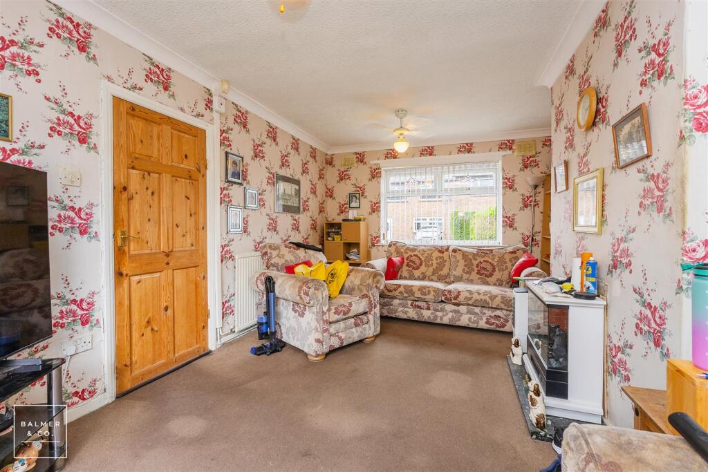 House in Wigan, Parr Bridge - More