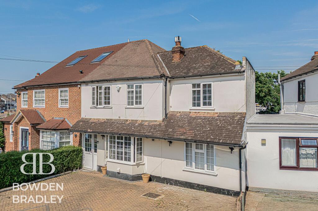 Main image of property: Chalgrove Crescent, Clayhall, IG5