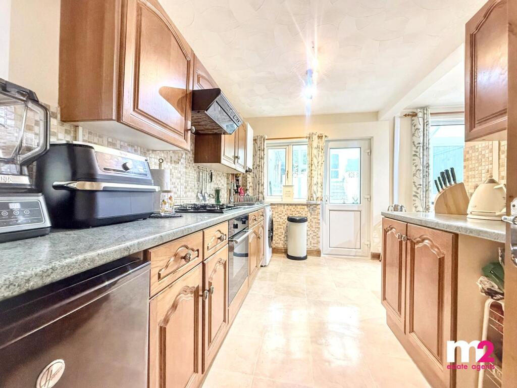 House in Newport - View 5