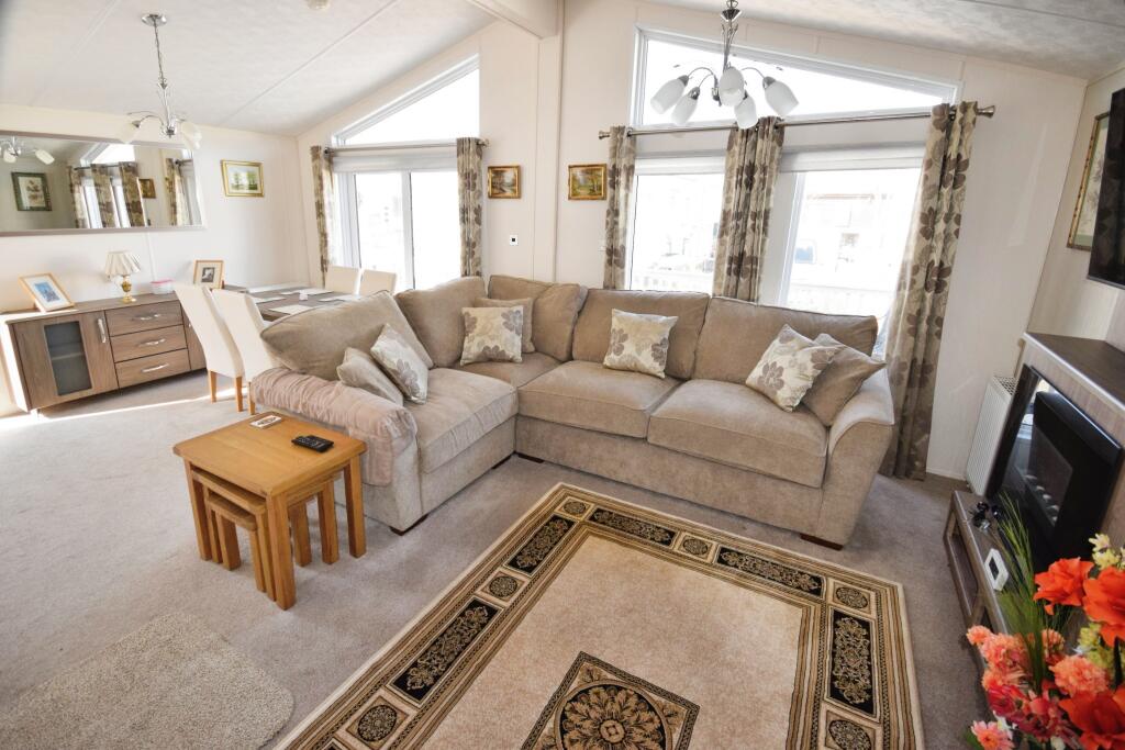 Pear Tree Manor, Wainfleet Bank, PE24 photo 2