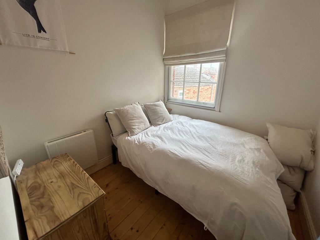 Apartment in Warwick, Sydenham, Royal Leamington Spa - View 5