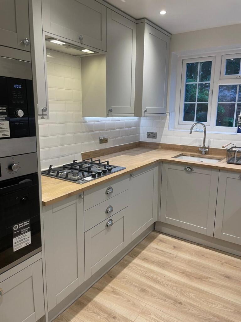 Apartment in Borehamwood, Elstree and Borehamwood - View 3