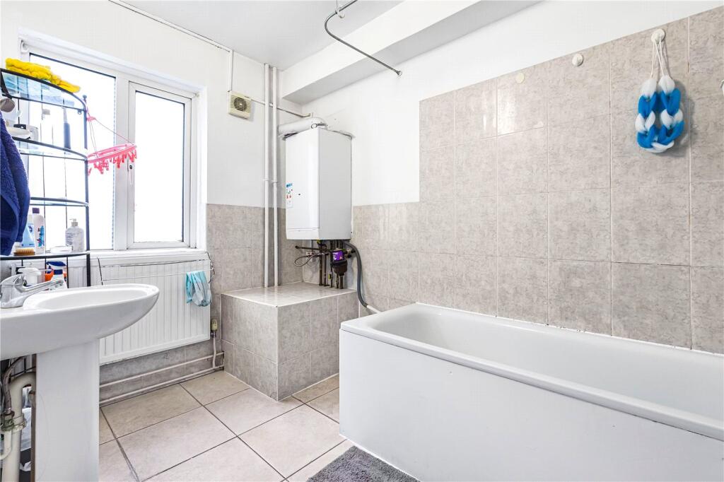 Apartment in London - View 5