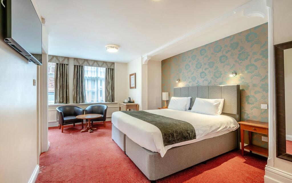 8685239-interior21.jpg