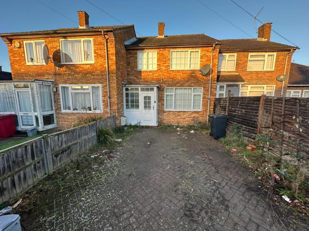 Main image of property: Slough, Berkshire, SL2