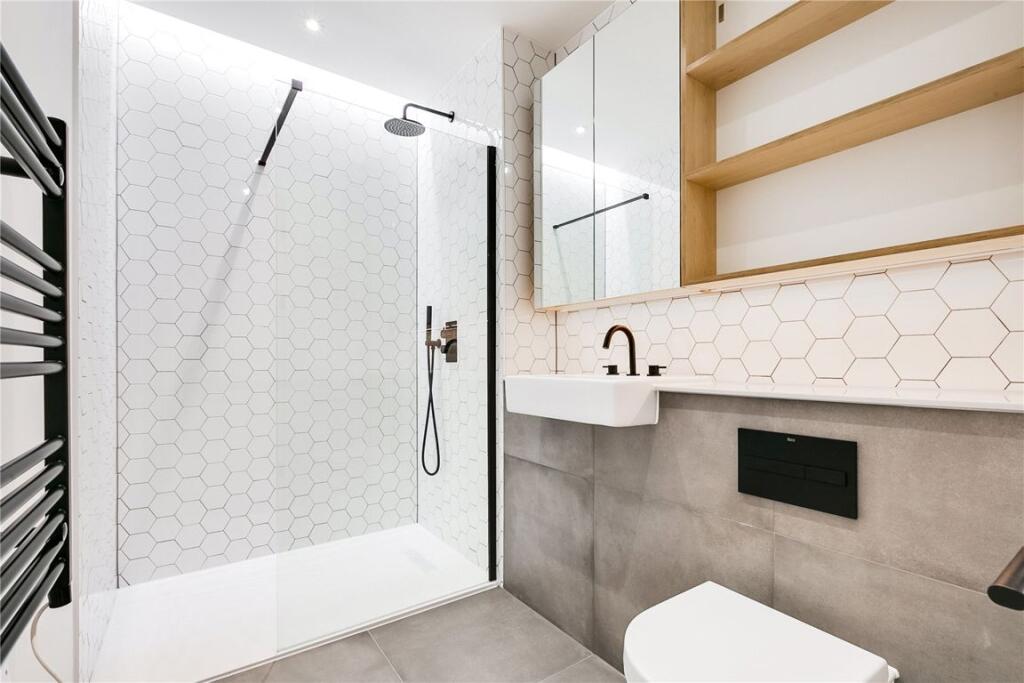 Apartment in London - View 3