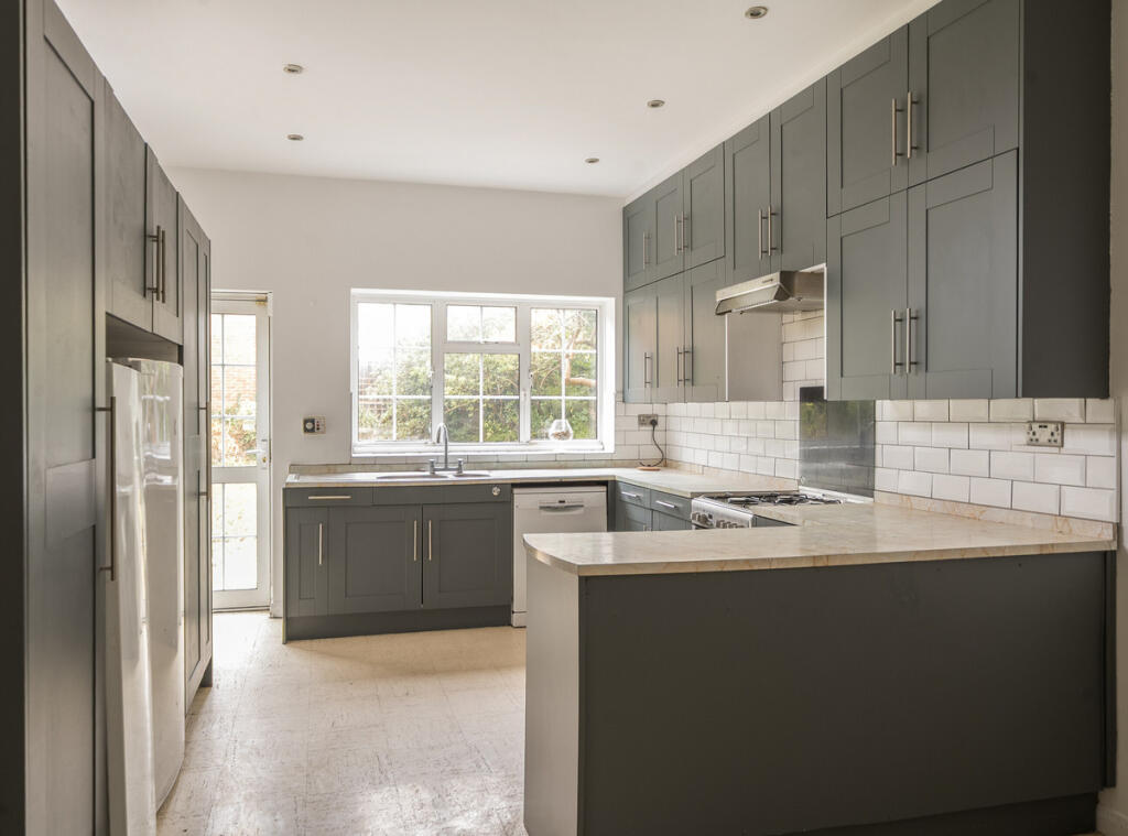 House in London, Dudden Hill, Cricklewood - View 4