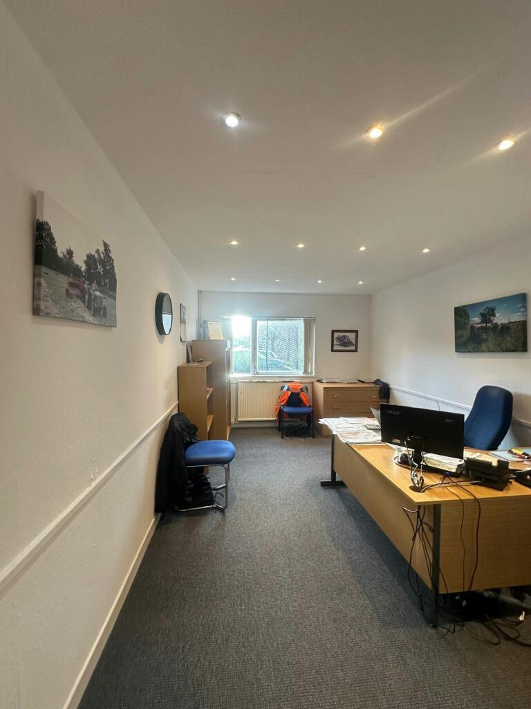 30 Nisbet St - 018.jpg