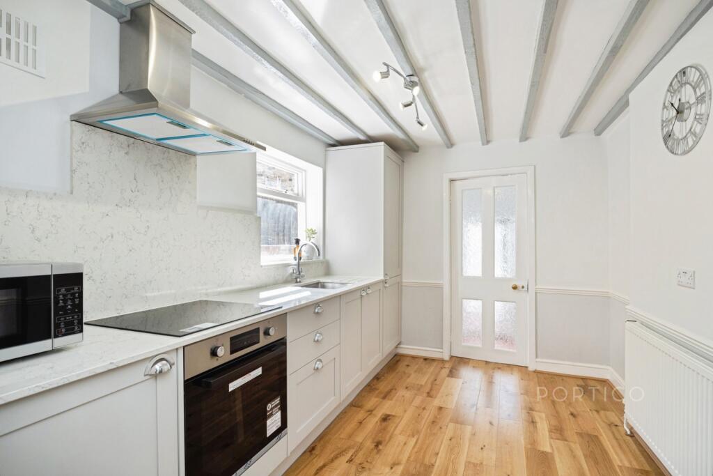 House in London - View 5