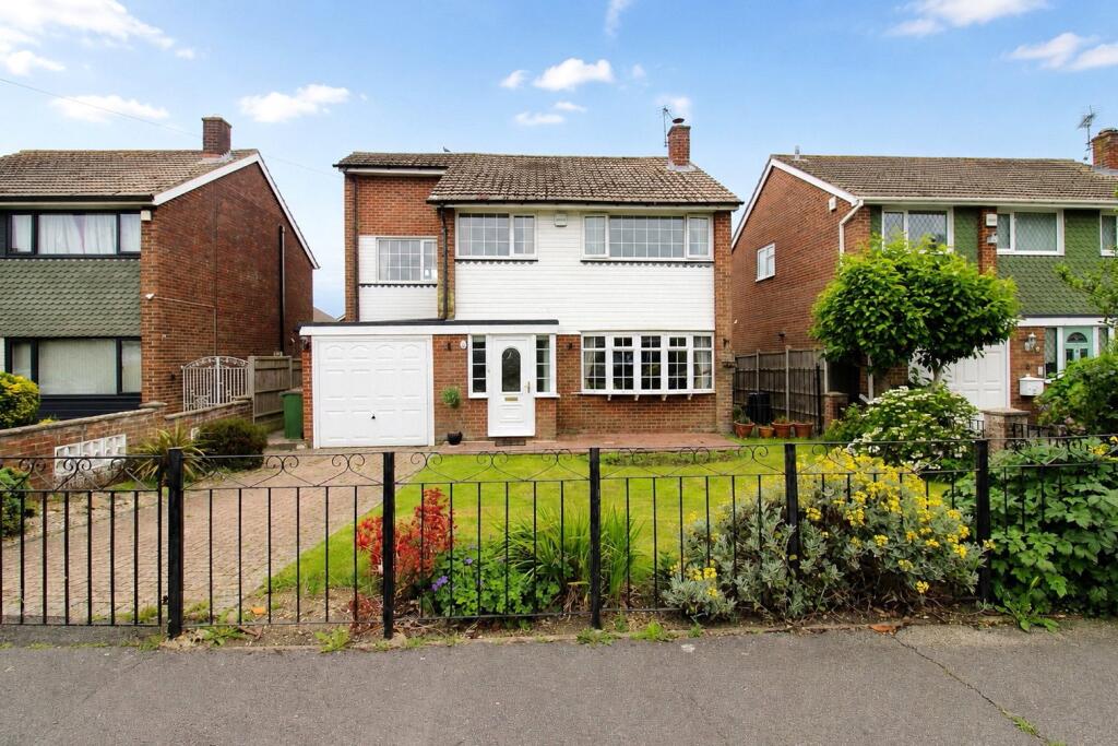 Main image of property: Longmynd Drive, Fareham, Hampshire, PO14