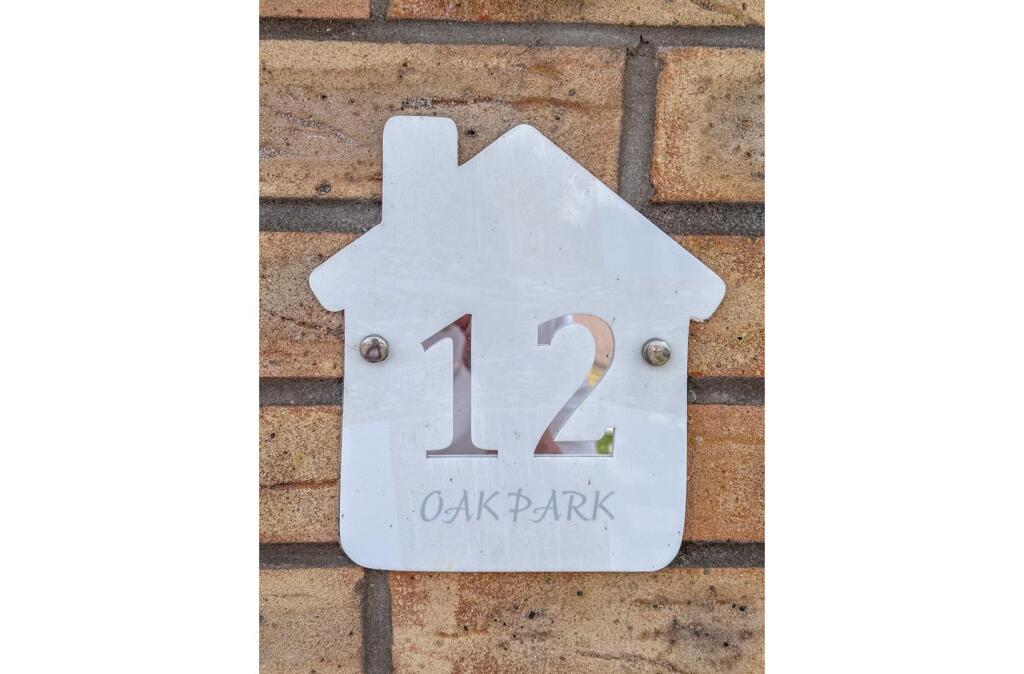 House in Peel, Oak Park, Glenfaba - View 2