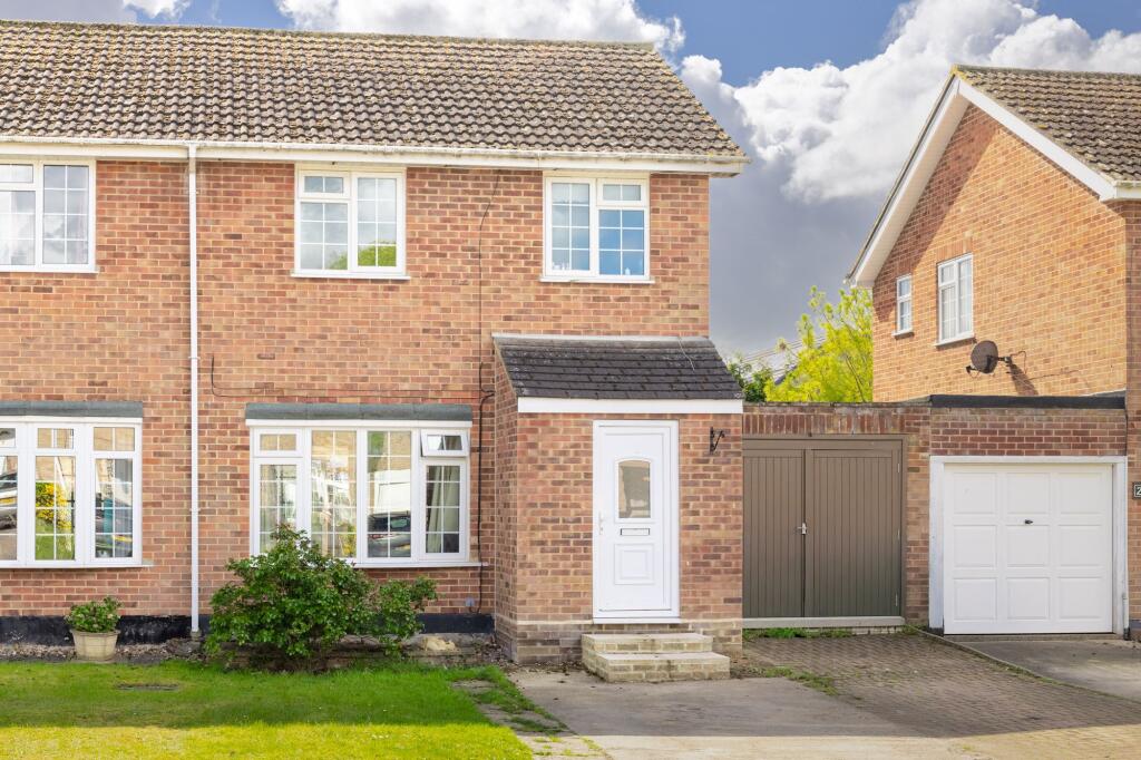 Main image of property: Willow Way, Begbroke, OX5