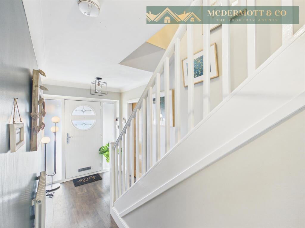 16, Warwick Road, Failsworth photo 4