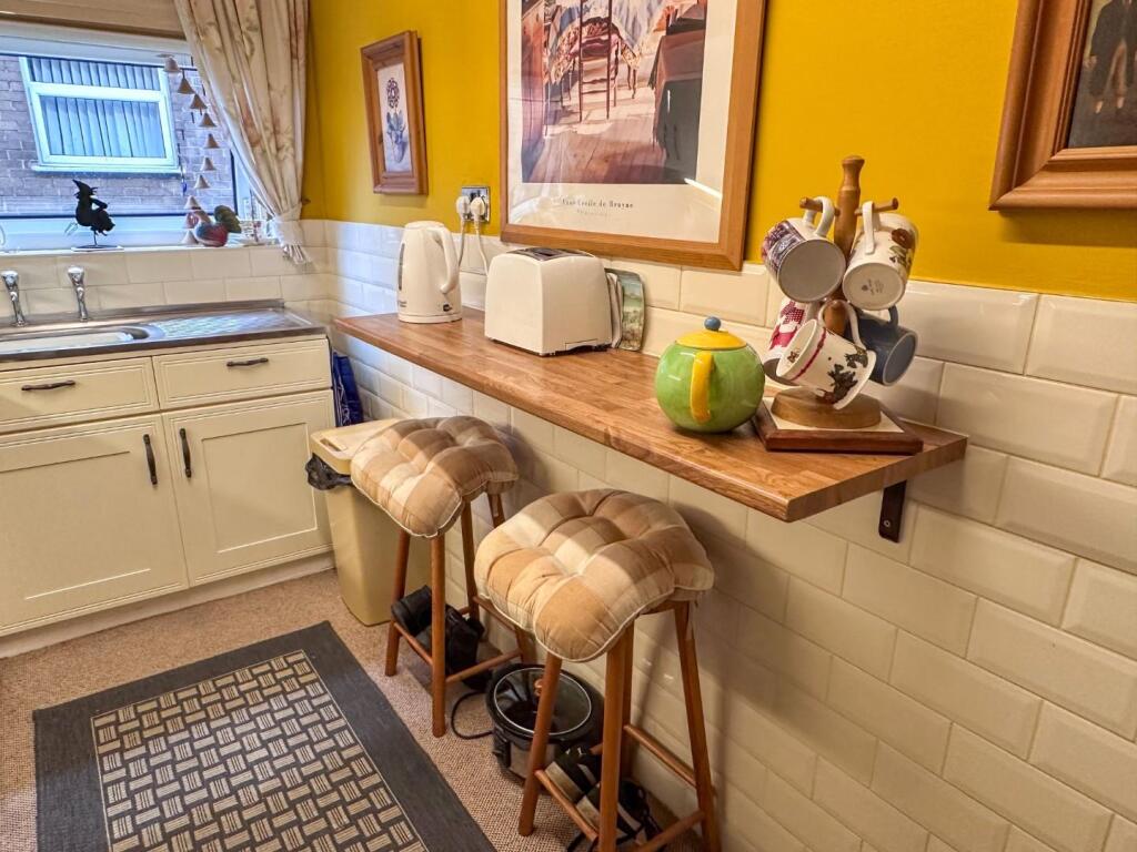 Apartment in Stockport, Heaton Moor, The Four Heatons - View 5