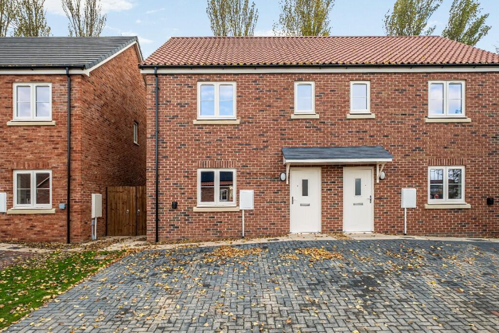 Main image of property: Seagate Road,
Long Sutton,
Spalding,
PE12 9AD