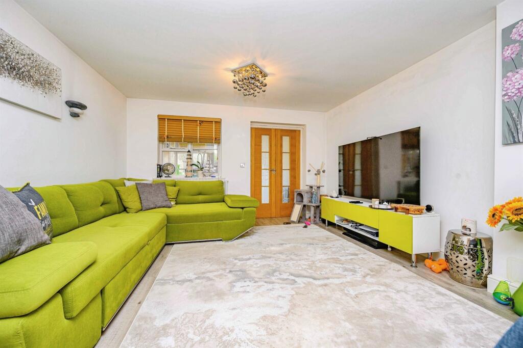 Additional image 3 of Runcie Close, St. Albans