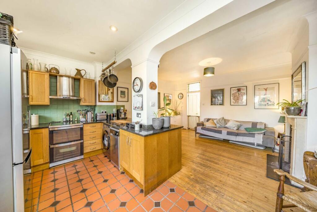 House in London - View 4