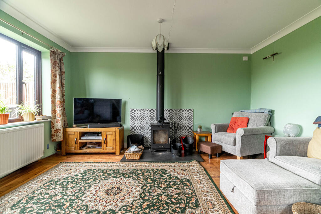 Five Oaks, Caddington, Luton, Bedfordshire, LU1 photo 3