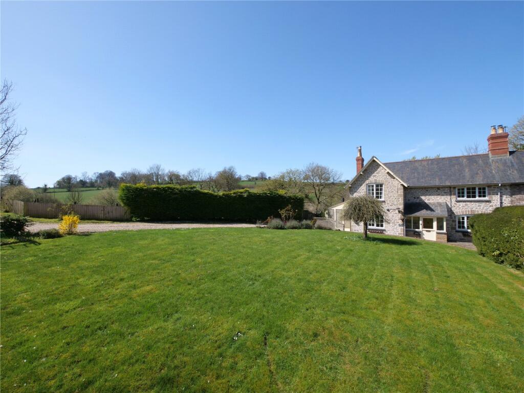 Main image of property: Charming Cottage on a large plot in an idyllic hamlet