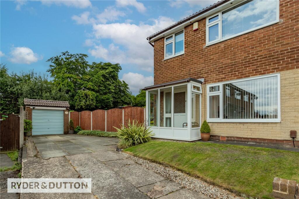 3-bed semi-detached on Elmwood Drive, Royton, Oldham, OL2, £325,000