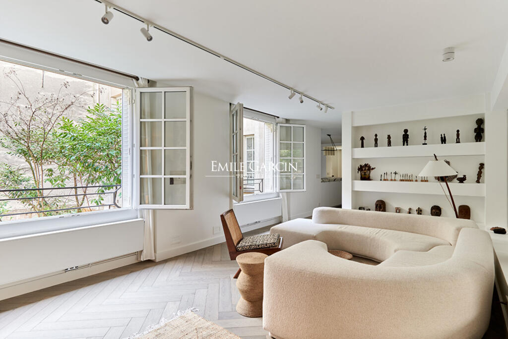 Main image of property: Paris-Isle of France, Paris, Paris 04