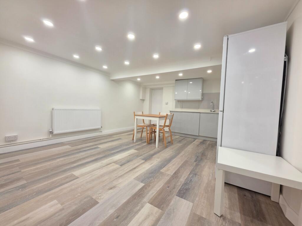 Apartment in London, Kensington - More